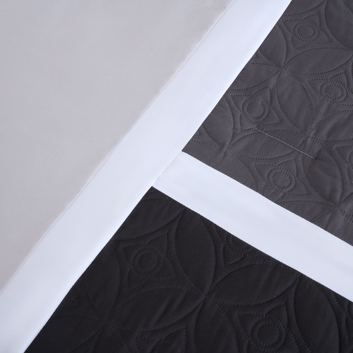 Bernard Medallion Patchwork Bed in a Bag Comforter Set