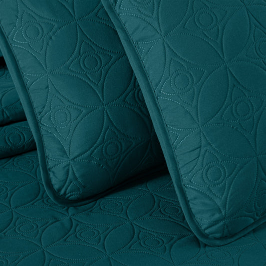 Florenz Medallion Embossed Oversized Bedspread Coverlet Set