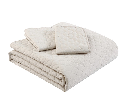 Thea 3-Piece Geometric Quatrefoil Oversized Quilt Set