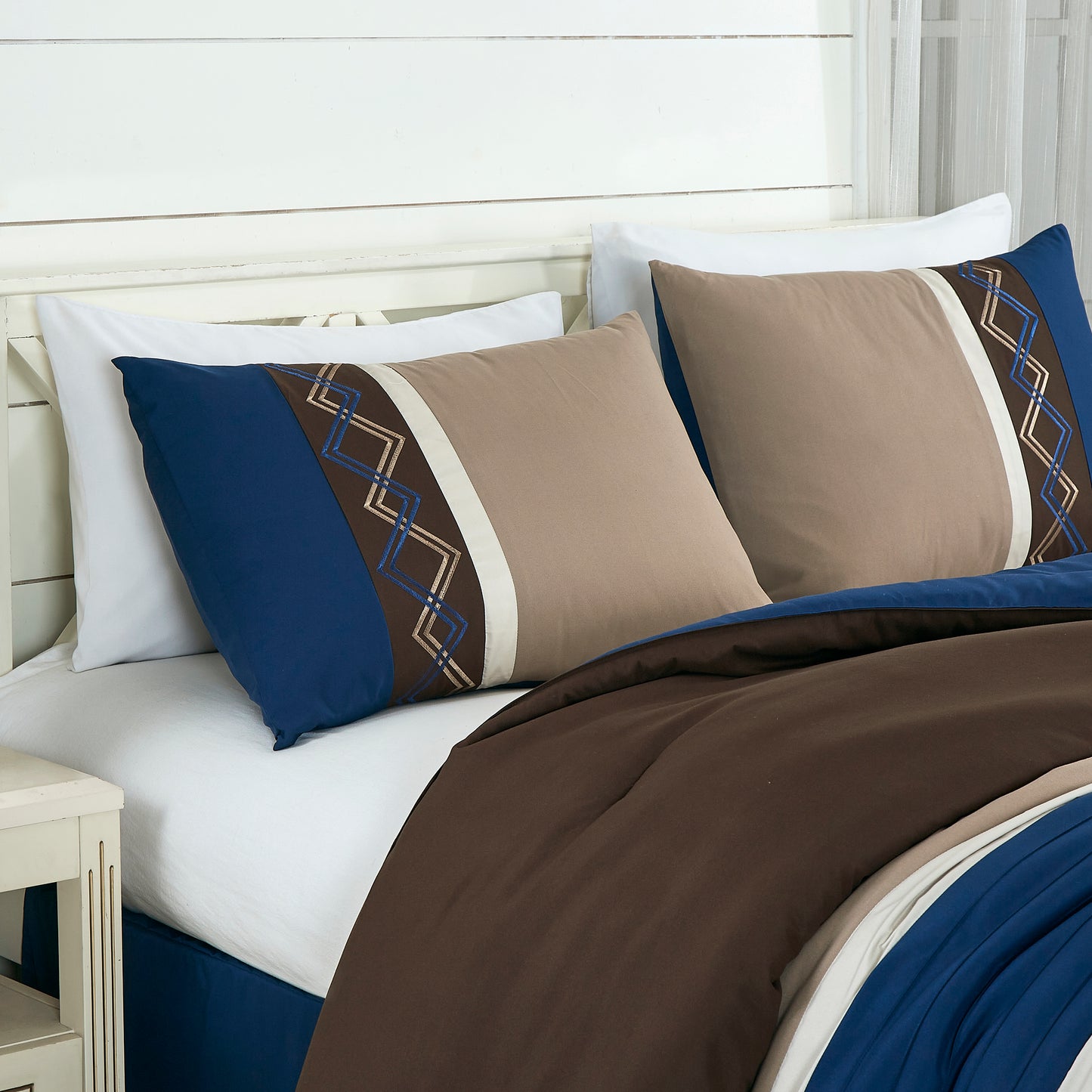 Arden 7-Piece Modern Stripe Embroidery Zigzag Comforter Set