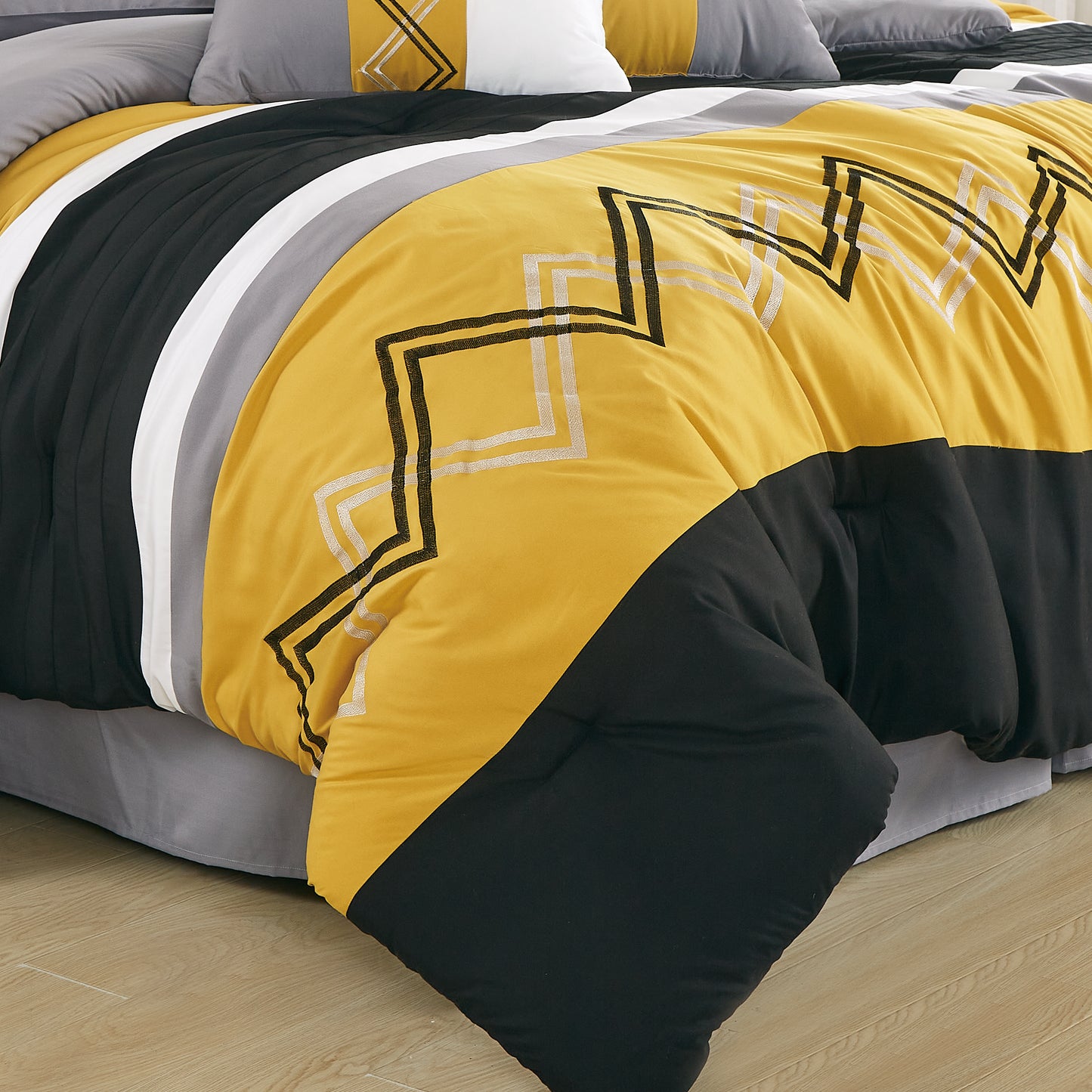 Arden 7-Piece Modern Stripe Embroidery Zigzag Comforter Set