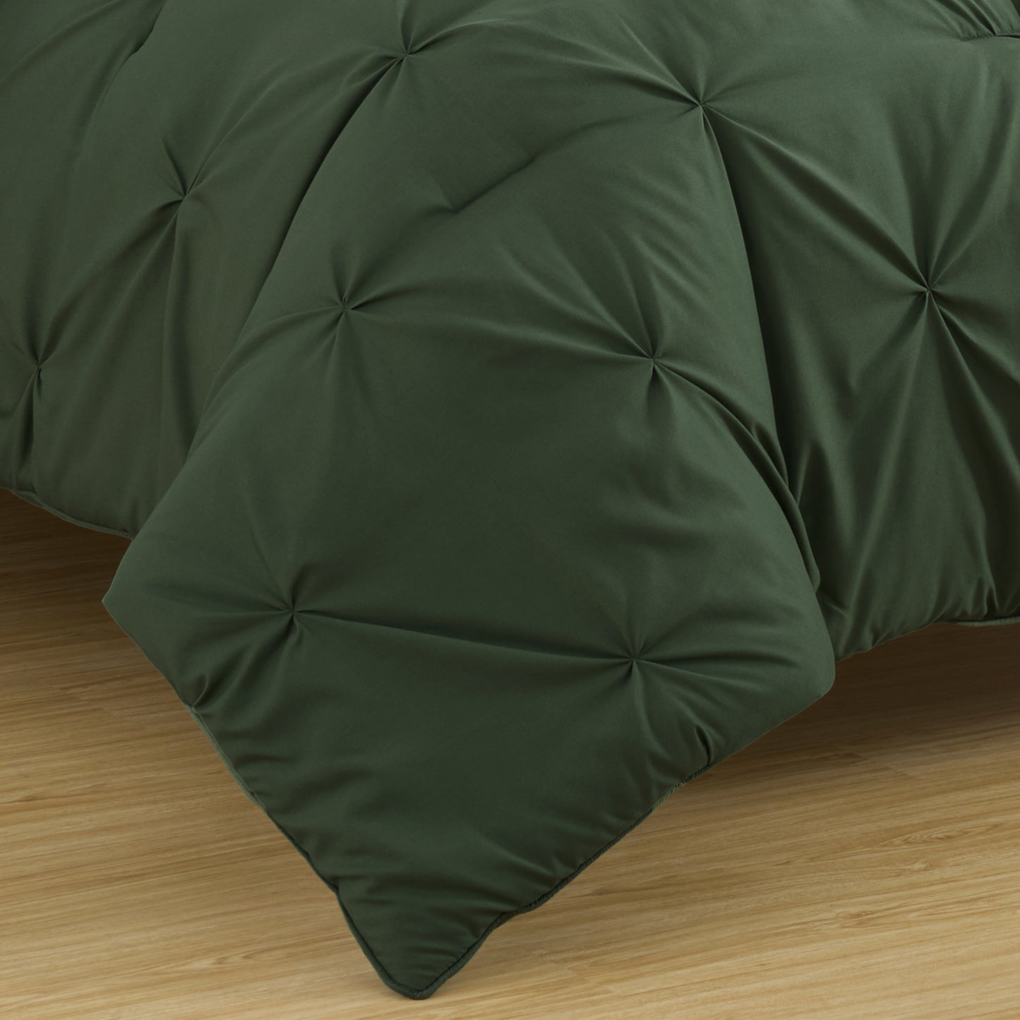 Berlin Pinch Pleat Pintuck Comforter Set