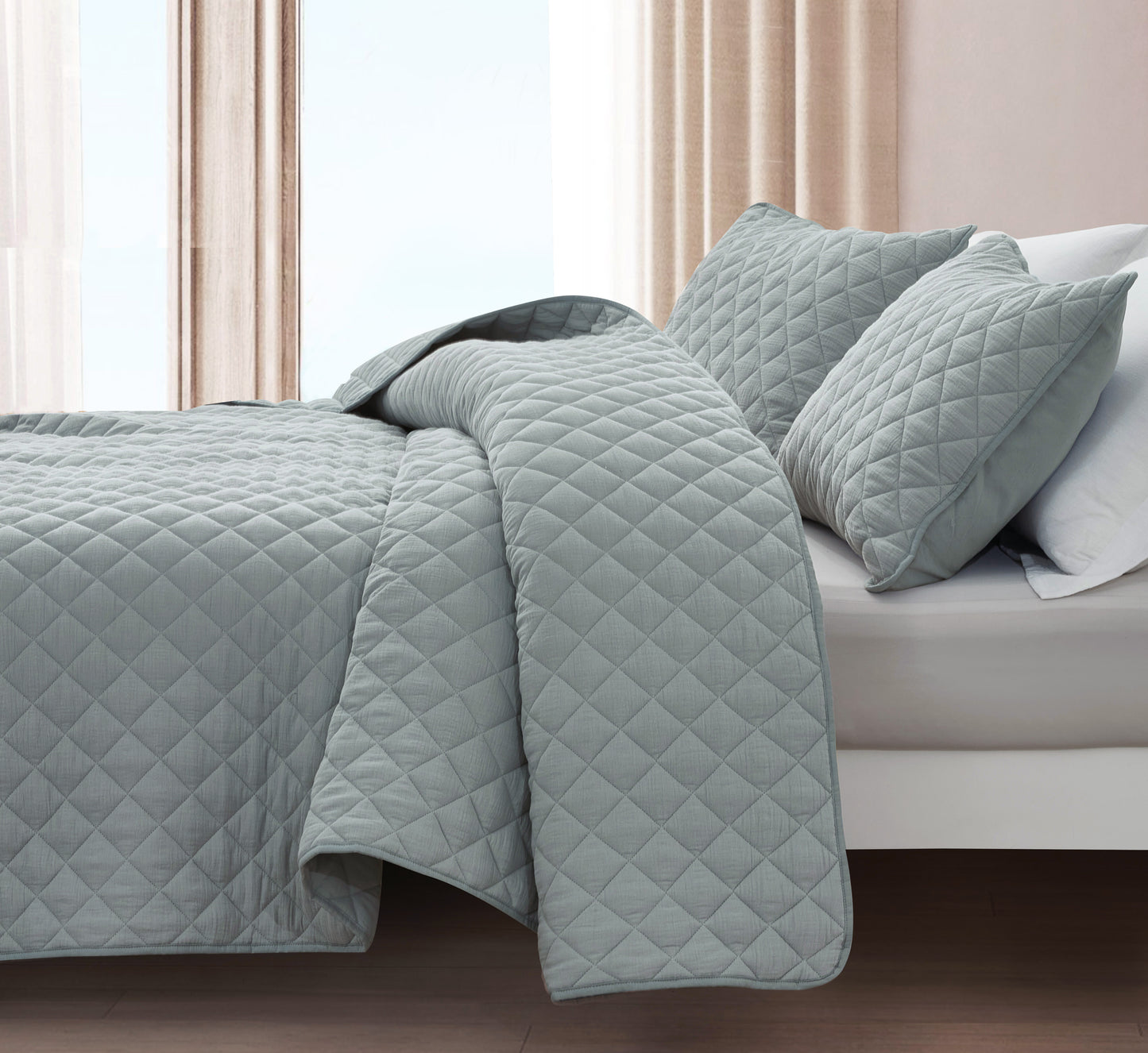 Breeze 3-Piece Lightweight Cotton Gauze Quilt Set