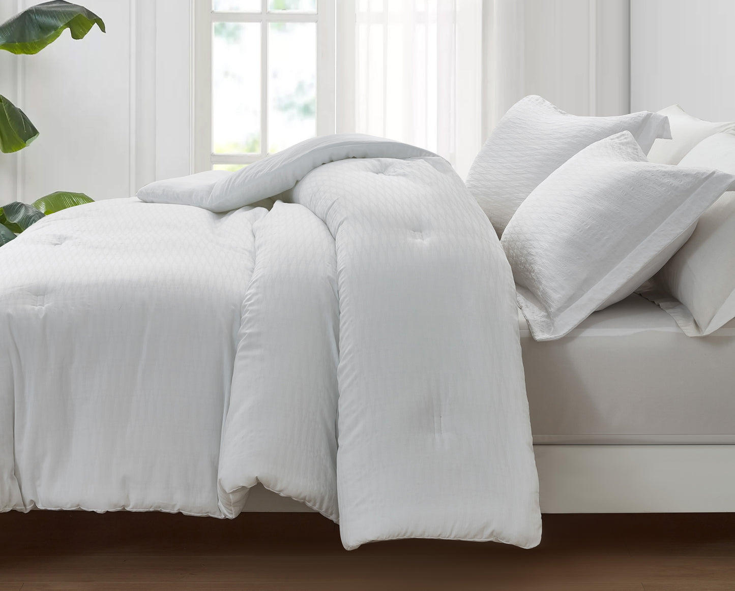 Calvin 3-Piece Jacquard Textured Woven Comforter Set