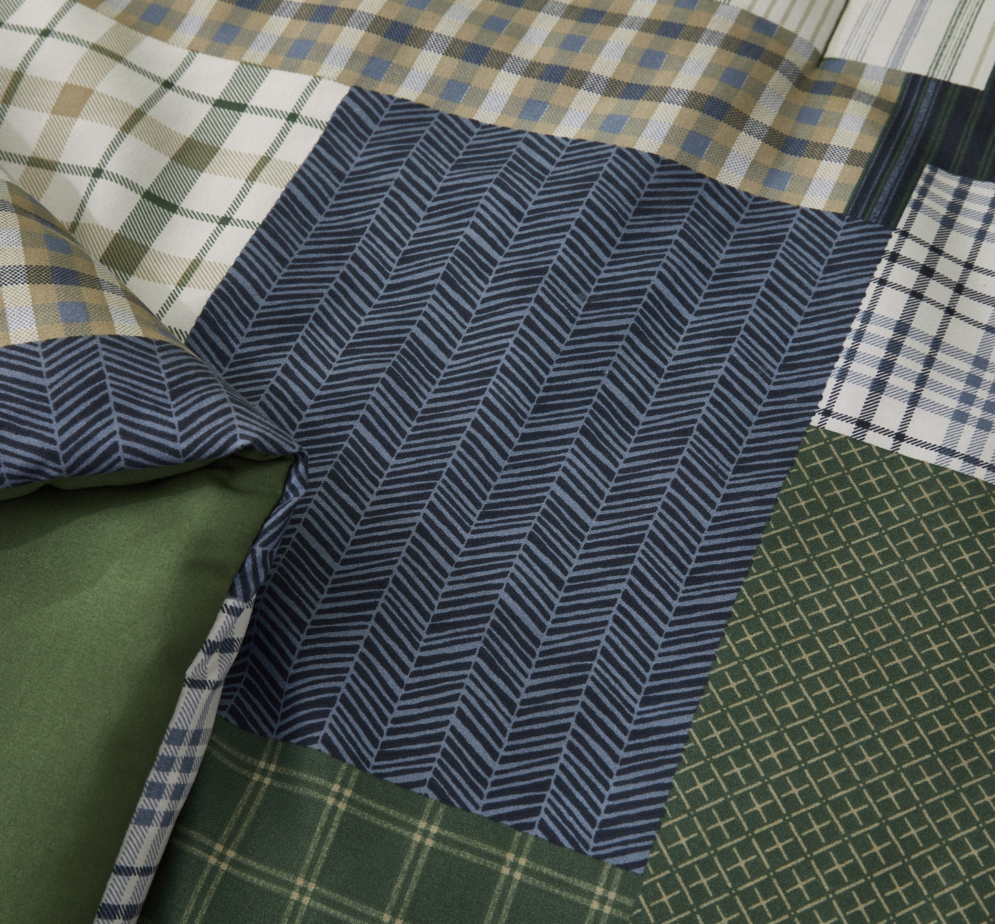 2/3-Piece Printed Pre-Washed Microfiber Lightweight Comforter Set