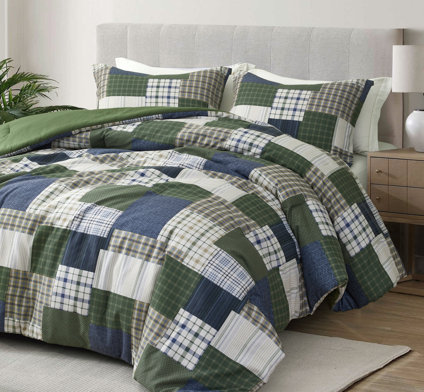 2/3-Piece Printed Pre-Washed Microfiber Lightweight Comforter Set