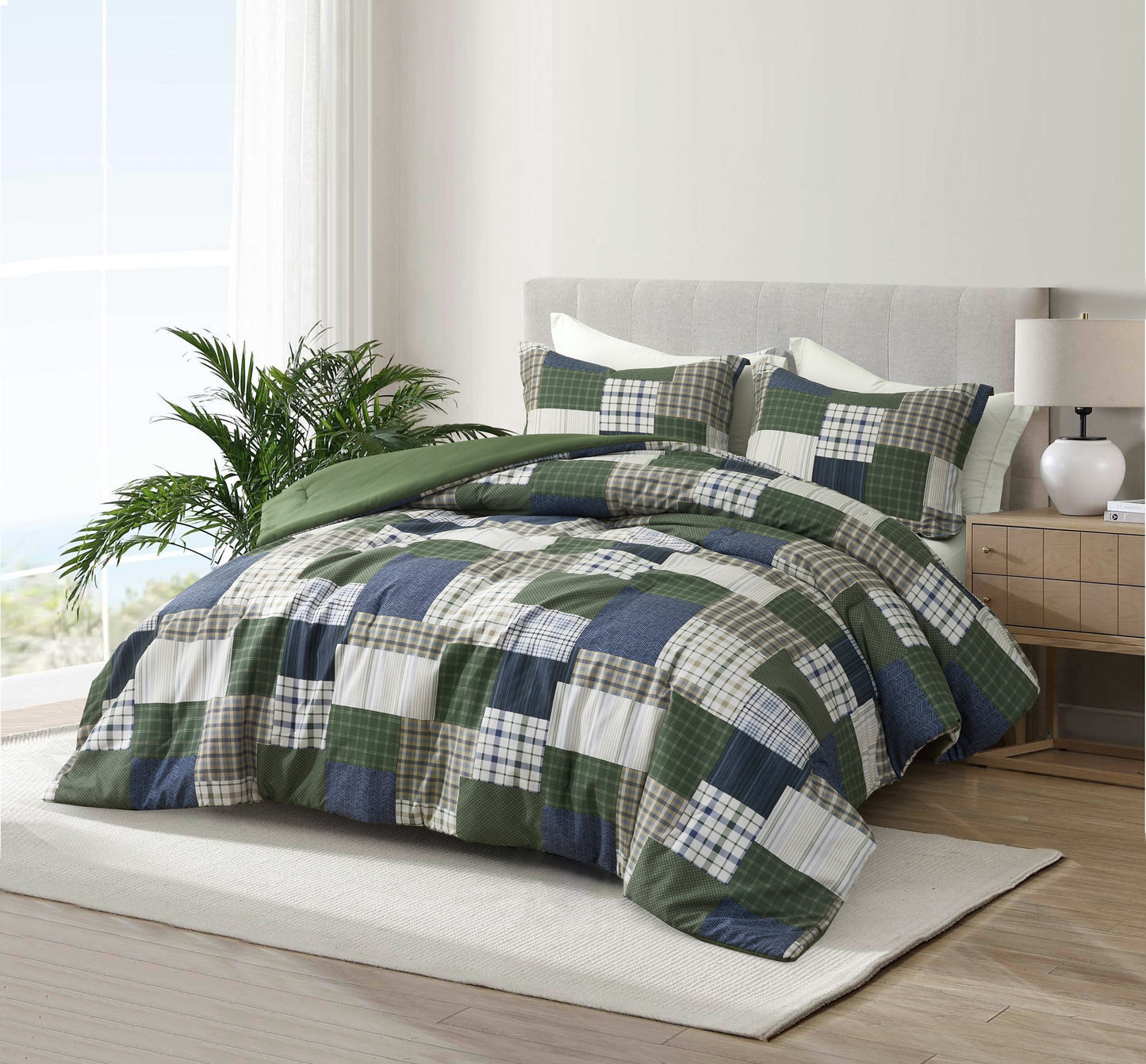 2/3-Piece Printed Pre-Washed Microfiber Lightweight Comforter Set