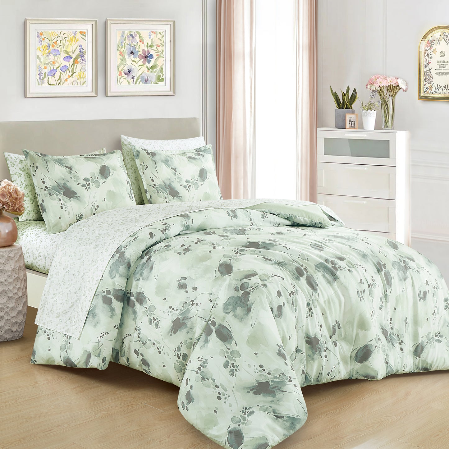 7-Piece Multicolor Printed Microfiber Bed in a Bag Comforter Set With Sheet Set