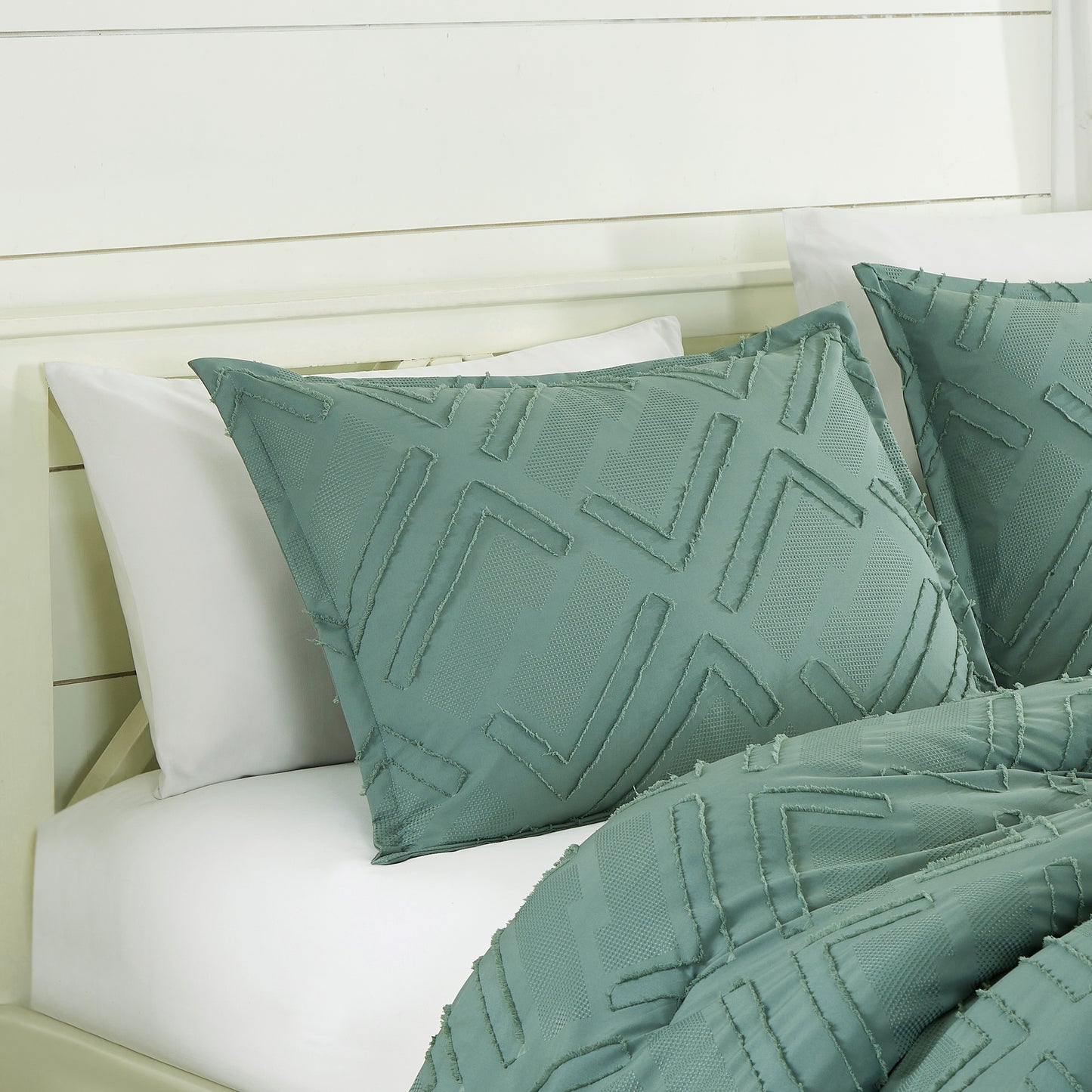 3-Piece Clip Jacquard Geometric Bedding Comforter Set