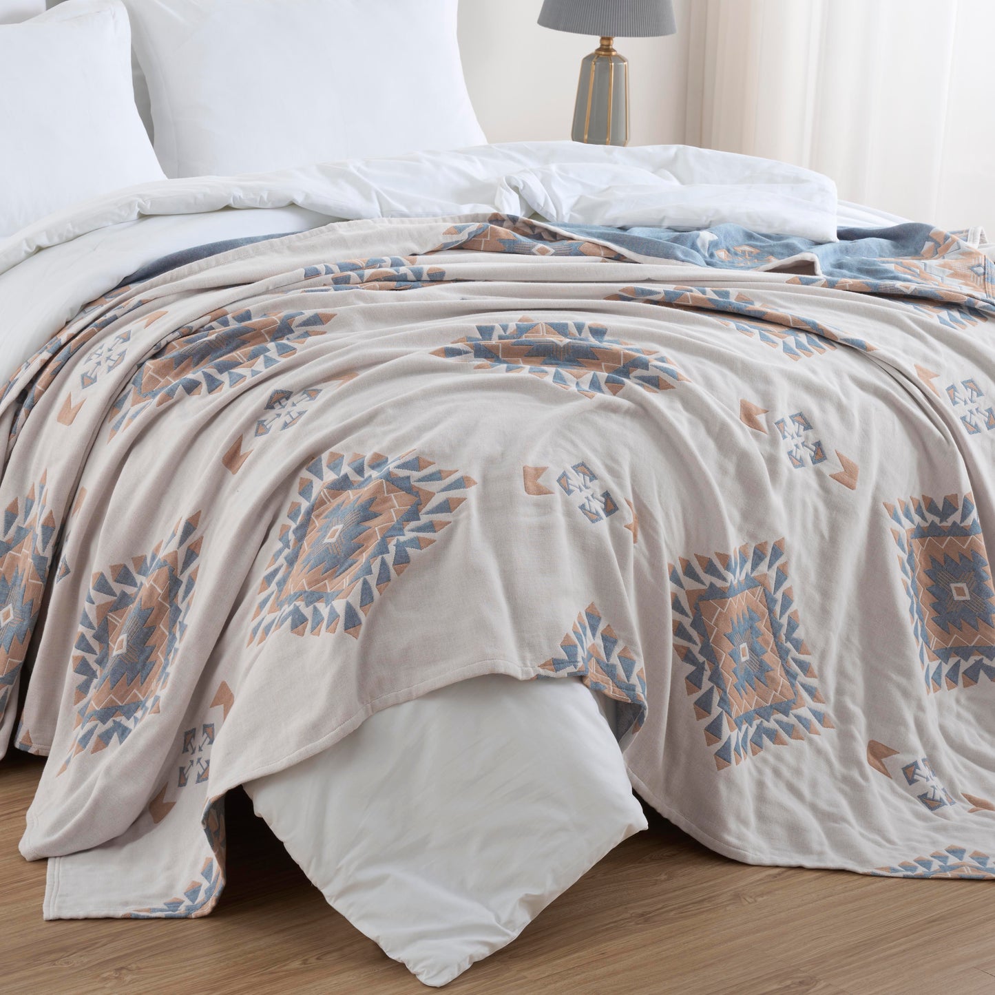 Geometric Jacquard Woven Four-Layer Cotton Blanket