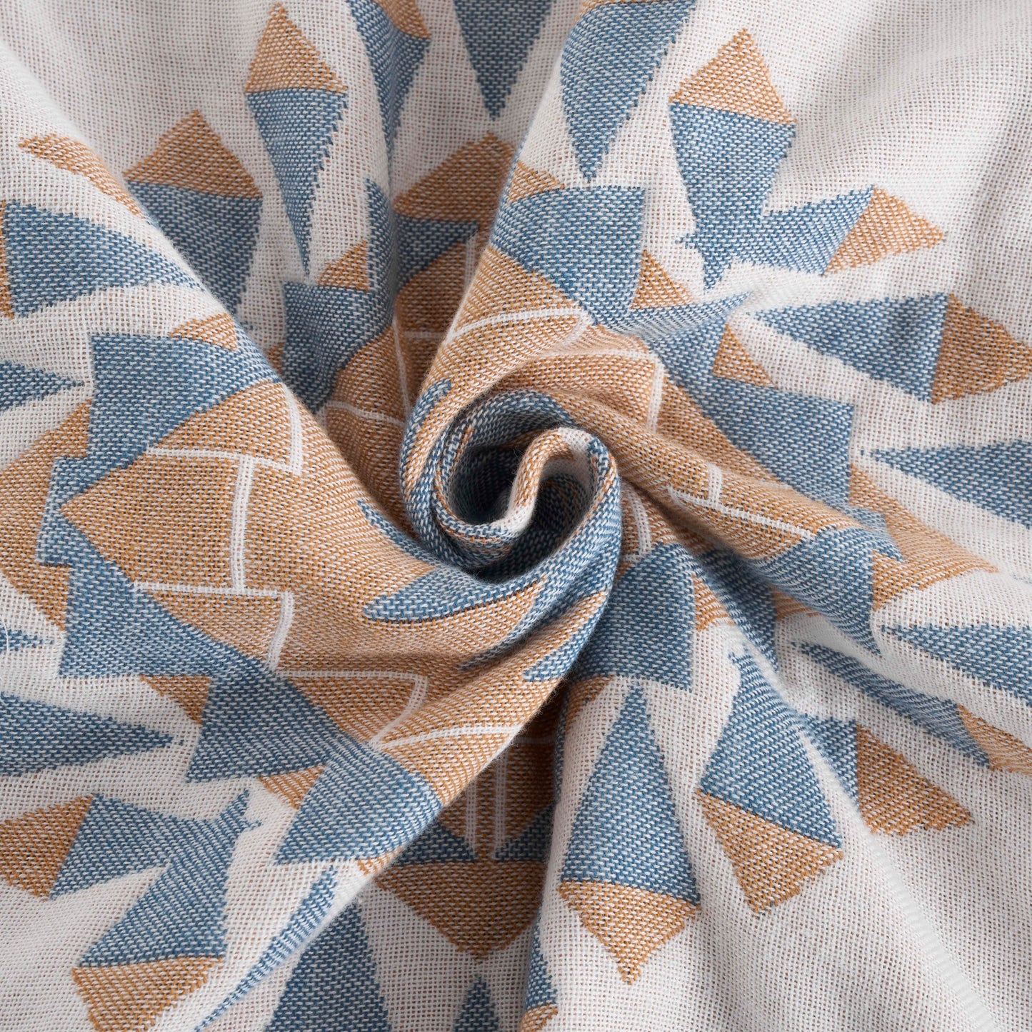 Geometric Jacquard Woven Four-Layer Cotton Blanket