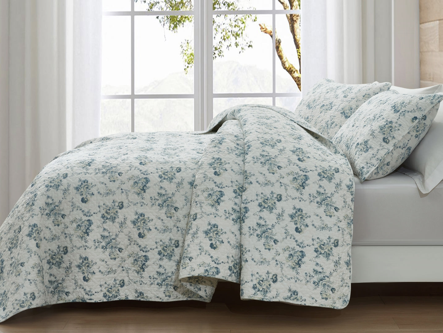 2/3-Piece Printed Lightweight Reversible Stone Washed Cotton Quilt Set