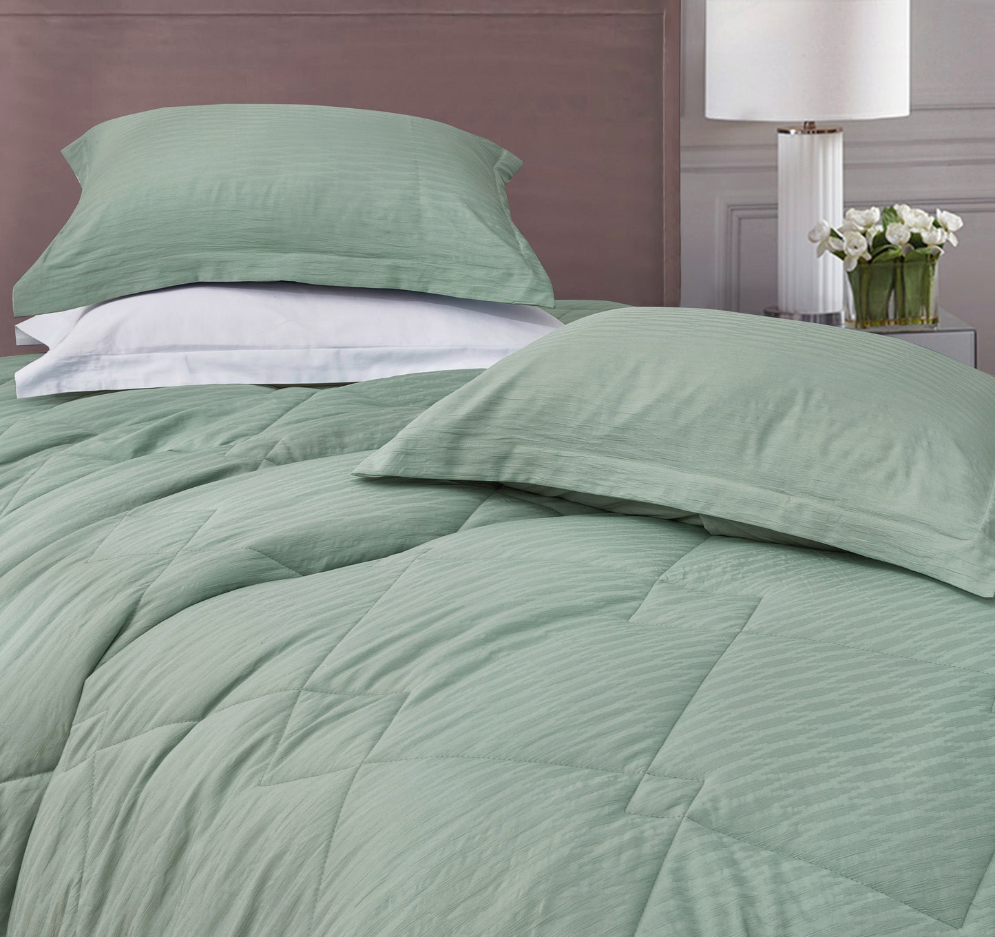 Hugo 3-Piece Jacquard Textured Woven Thin Lightweight Comforter Set