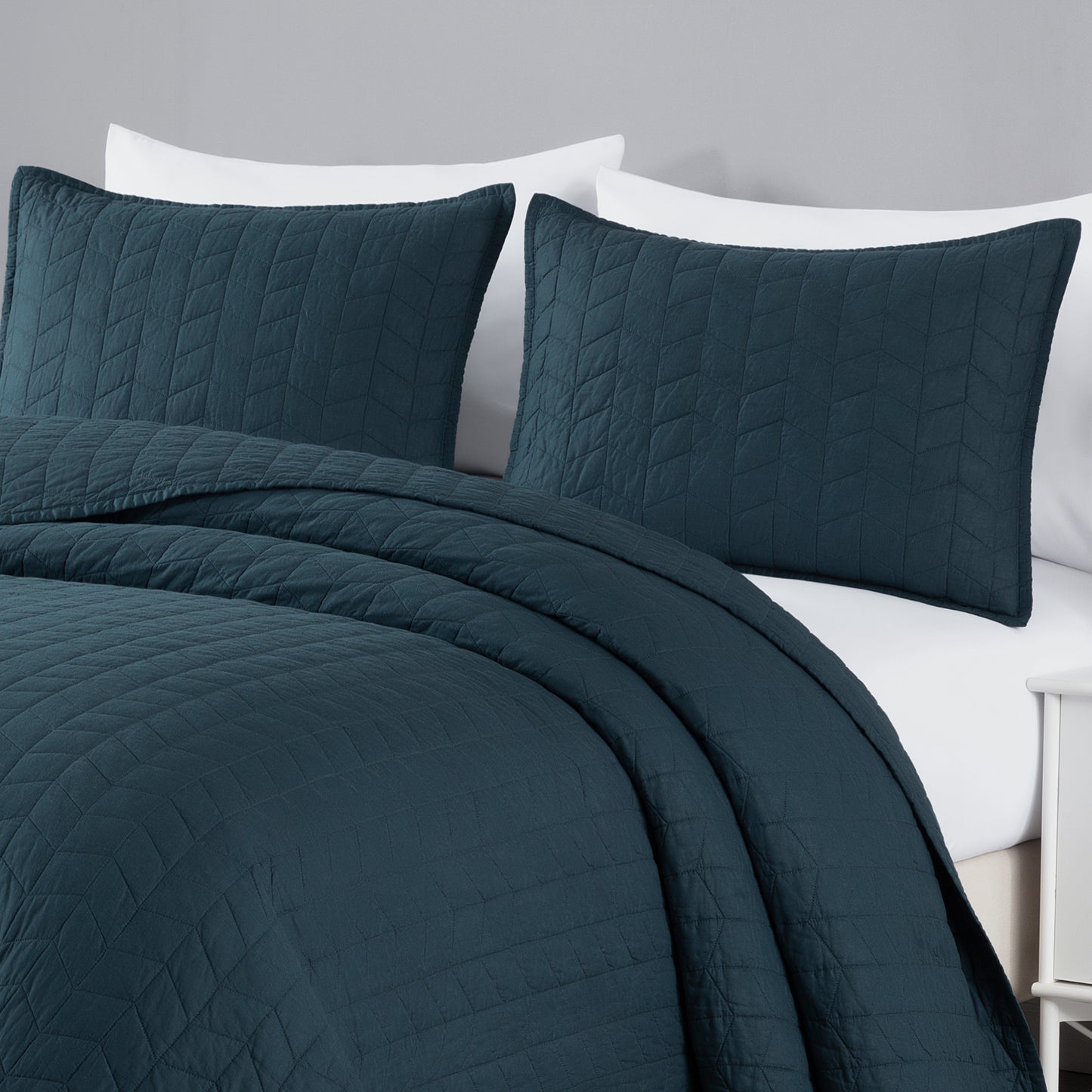 Madrid 3-Piece Herringbone Stitch Cotton Quilt Set