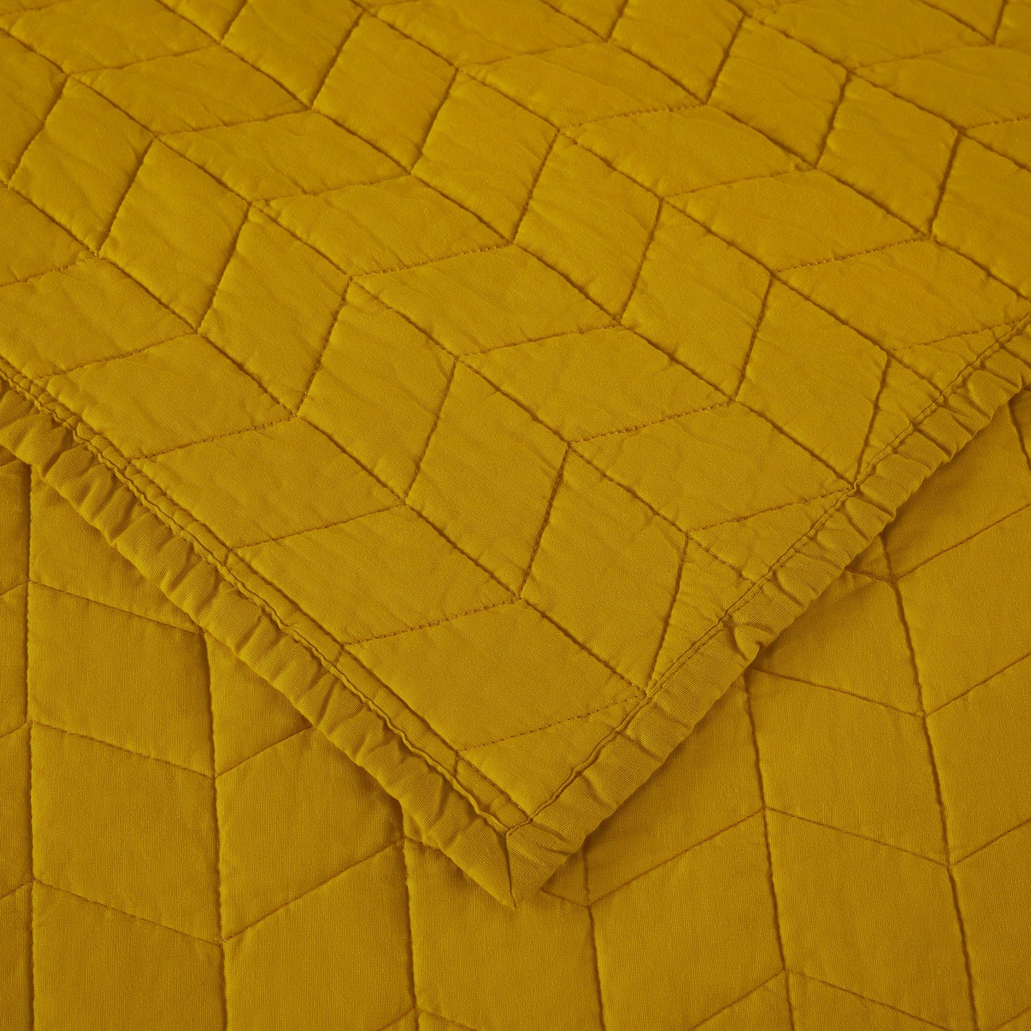 Madrid 3-Piece Herringbone Stitch Cotton Quilt Set