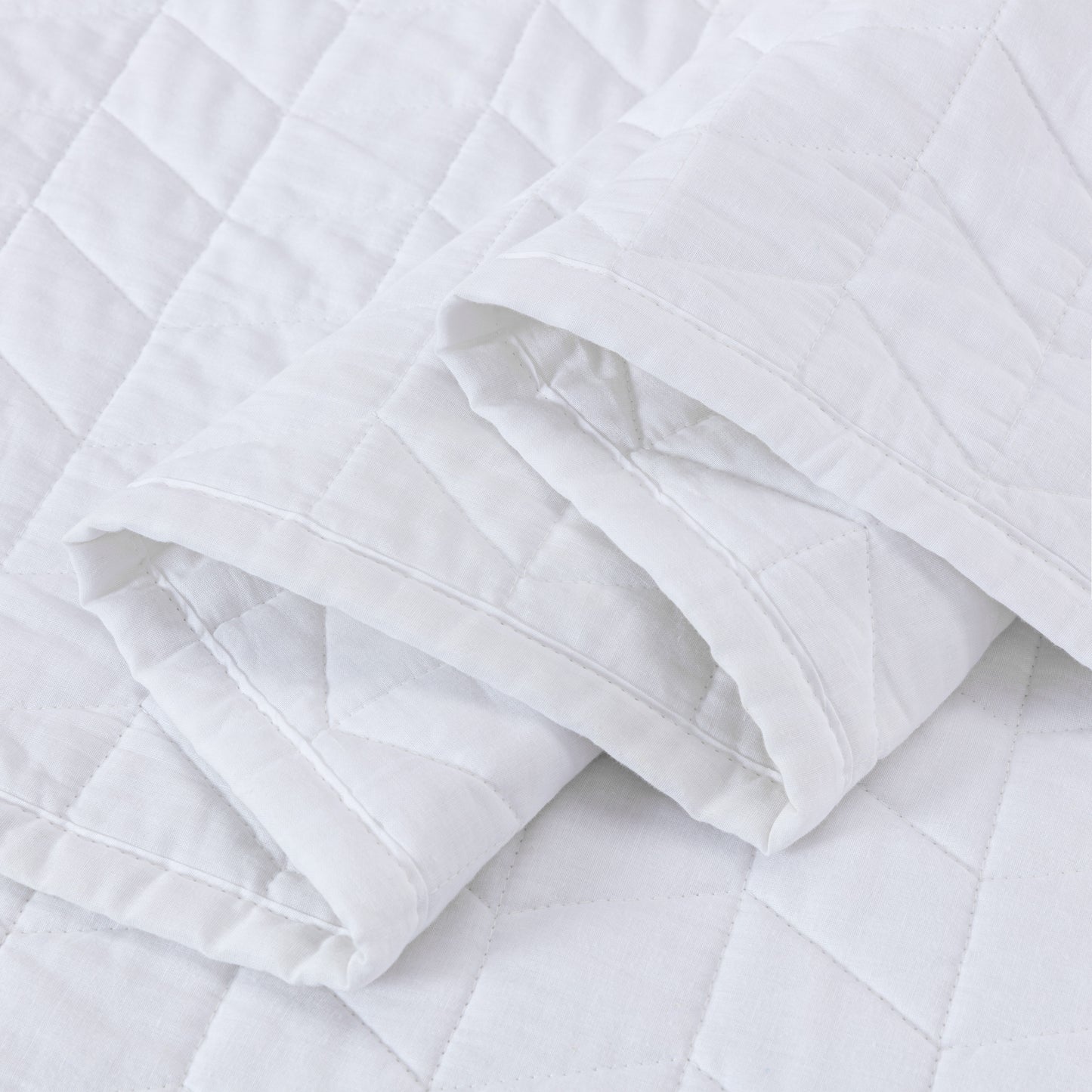 Madrid 3-Piece Herringbone Stitch Cotton Quilt Set