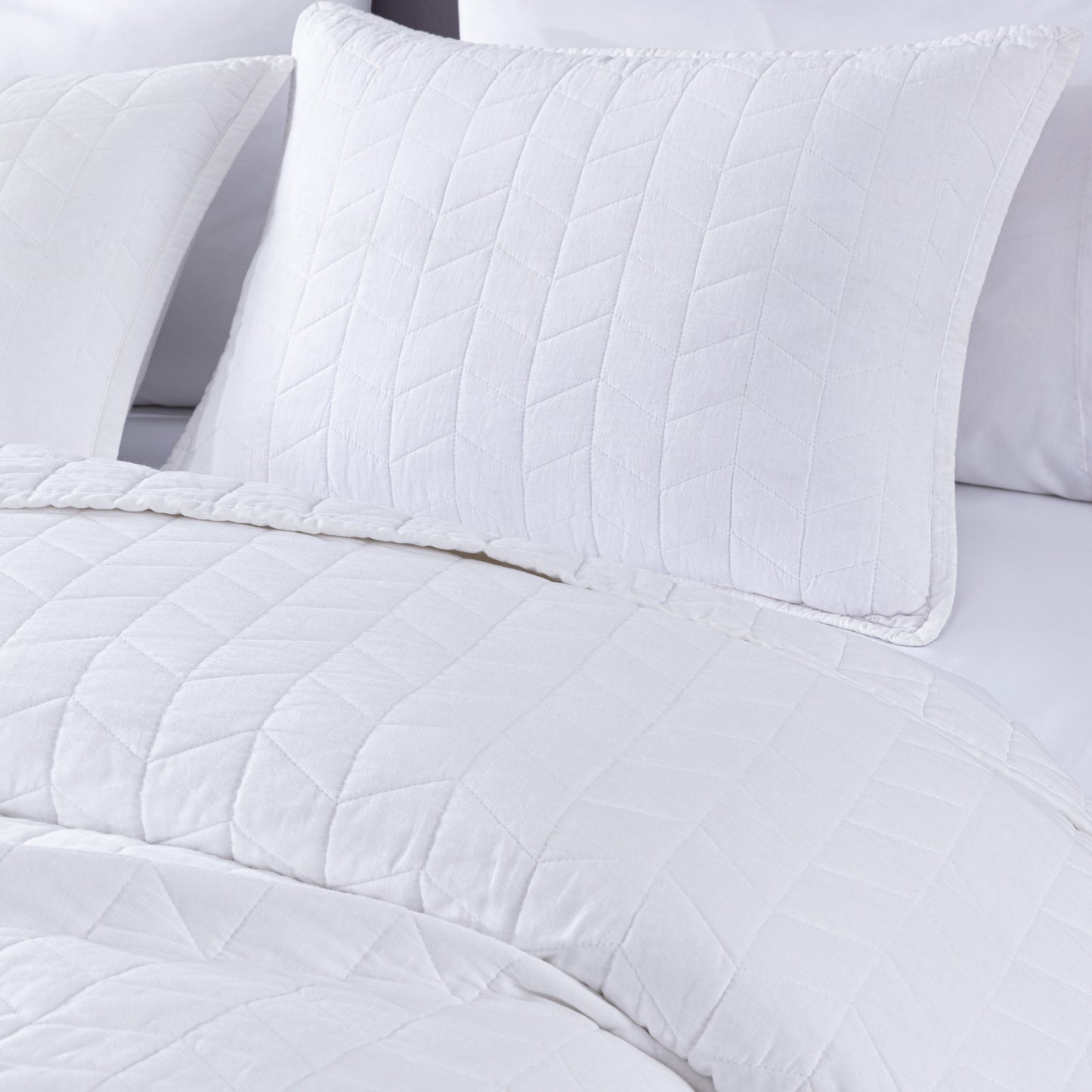 Madrid 3-Piece Herringbone Stitch Cotton Quilt Set