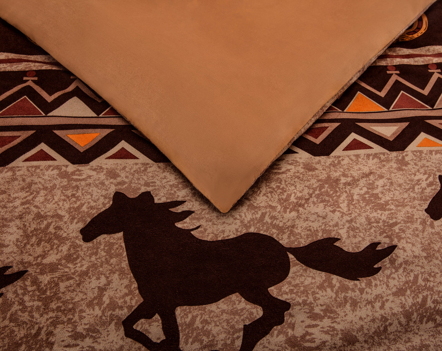 Maverick 7-Piece Southwestern Wild Horses Bed in a Bag Comforter Set