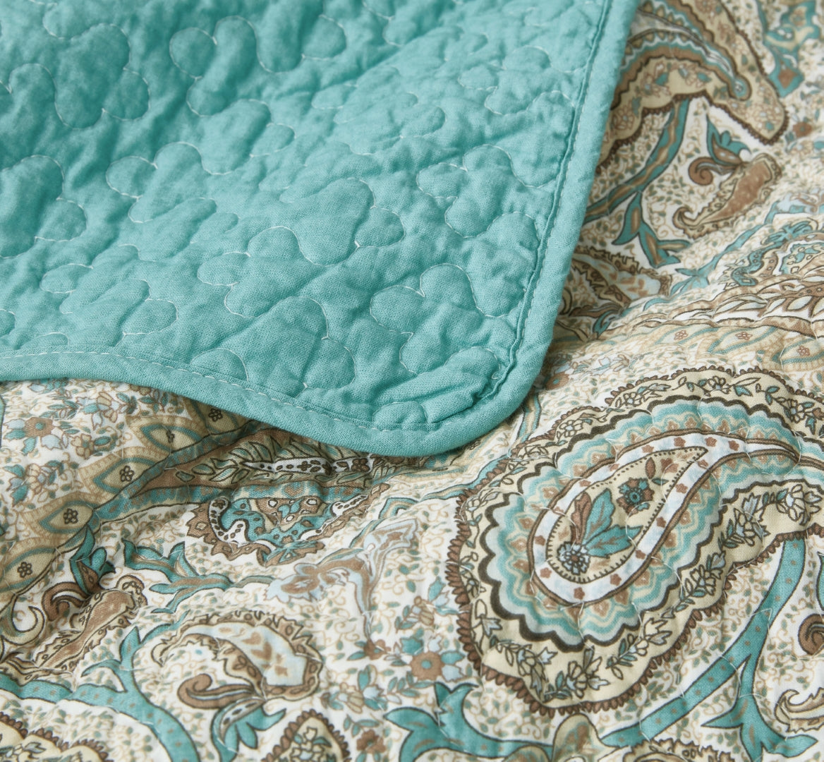 2/3-Piece Printed Lightweight Reversible Stone Washed Cotton Quilt Set