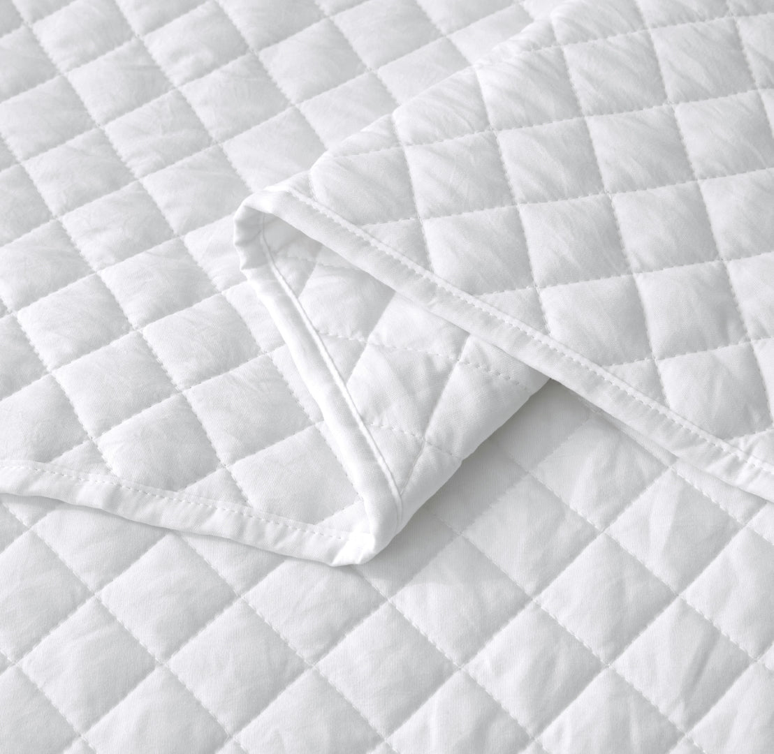 Teo Diamond Stitch Soft Washed Microfiber Quilt Bedspread Set