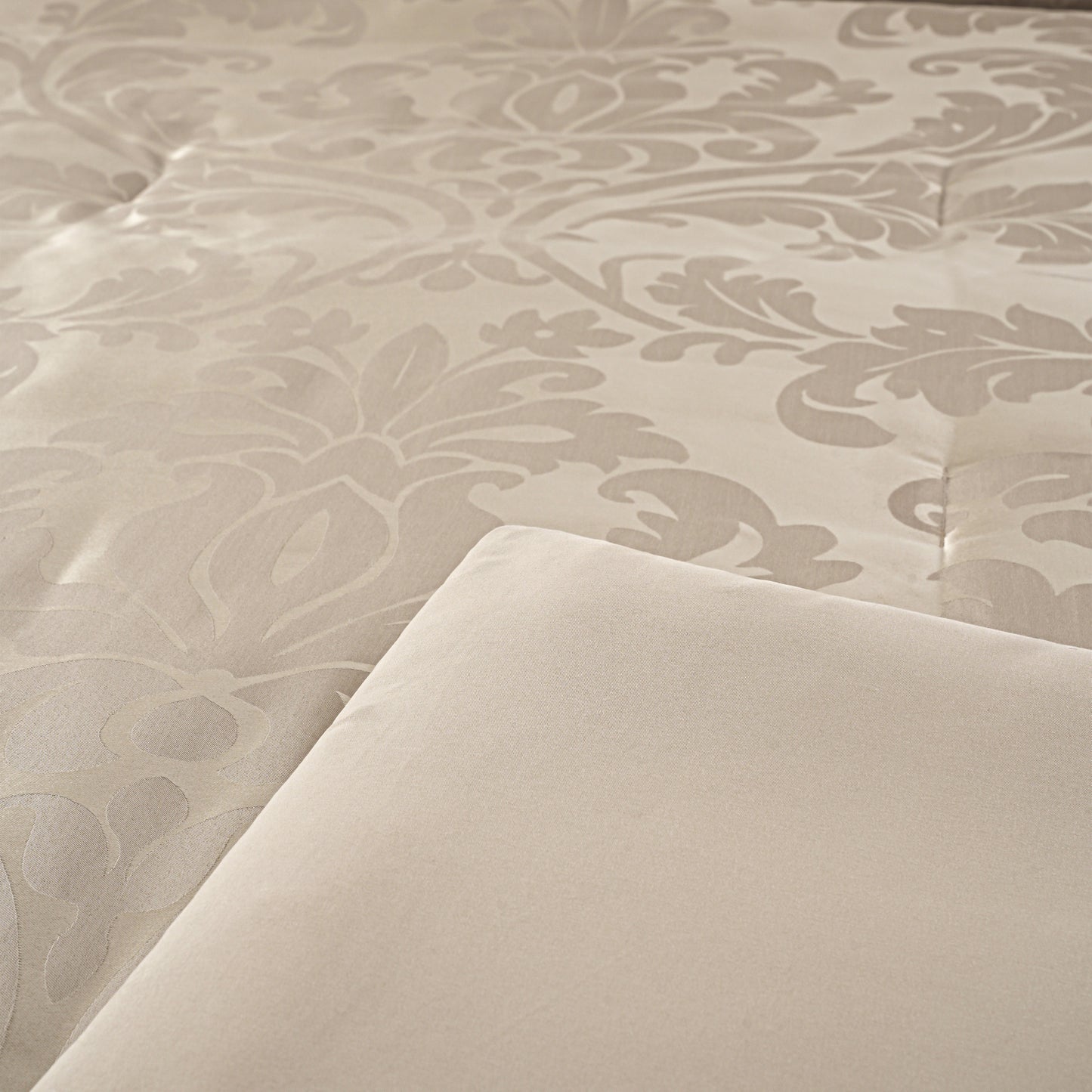 Valor 7-Piece Luxury Jacquard Floral Bed in a Bag Comforter Set