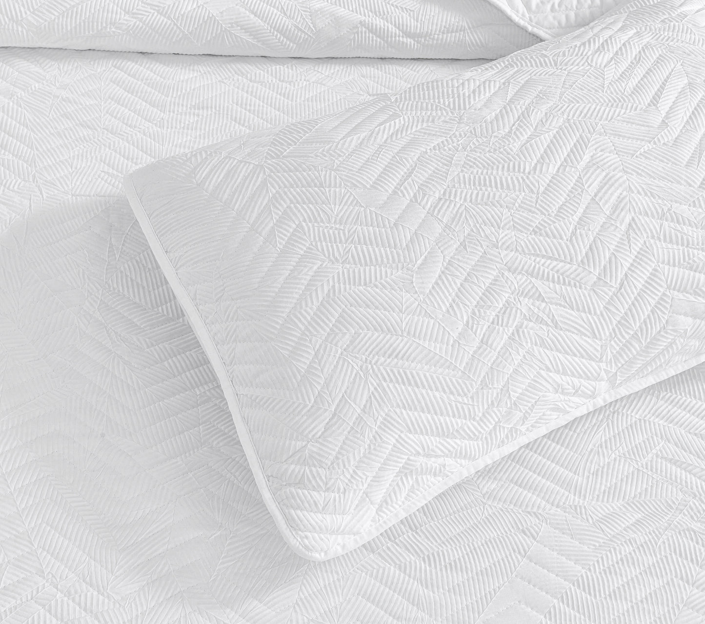 Weaver 3-Piece Zig Zag Microfiber Reversible Coverlet All Season Crinkle Textured Quilt Set