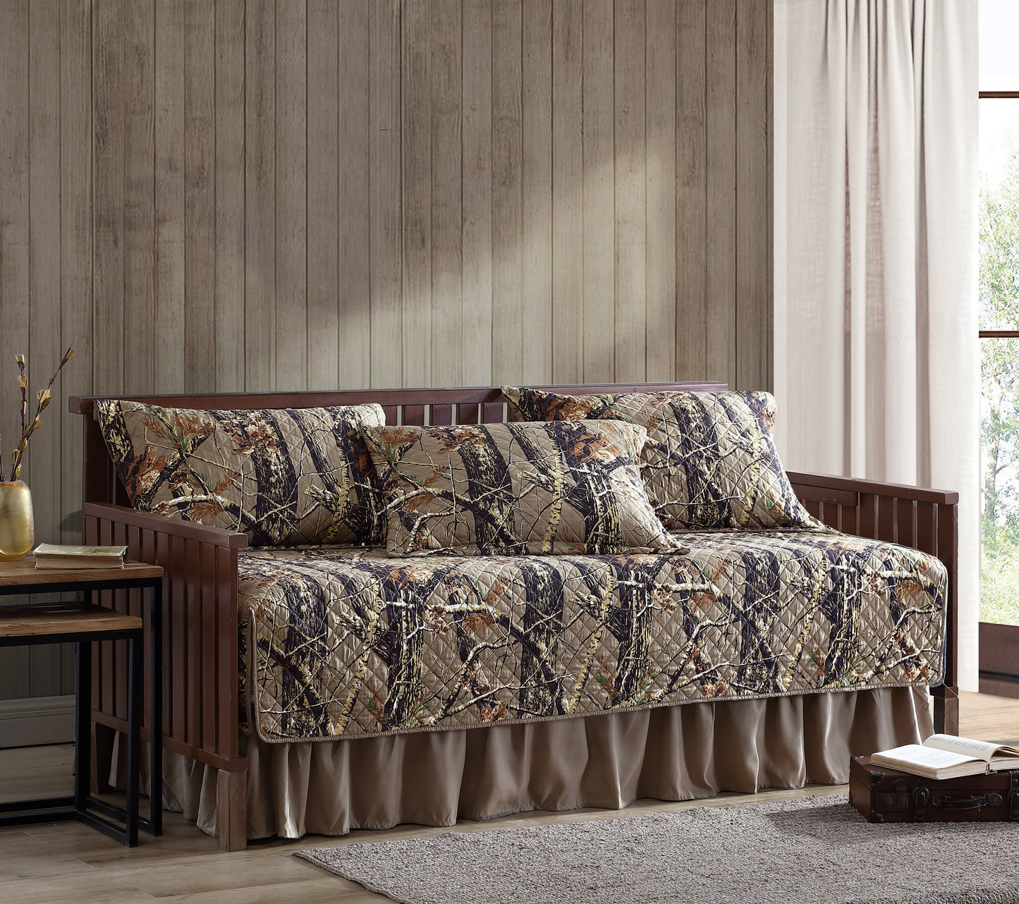Salem Cabin Lodge Forest Woods Camouflage Quilt Set