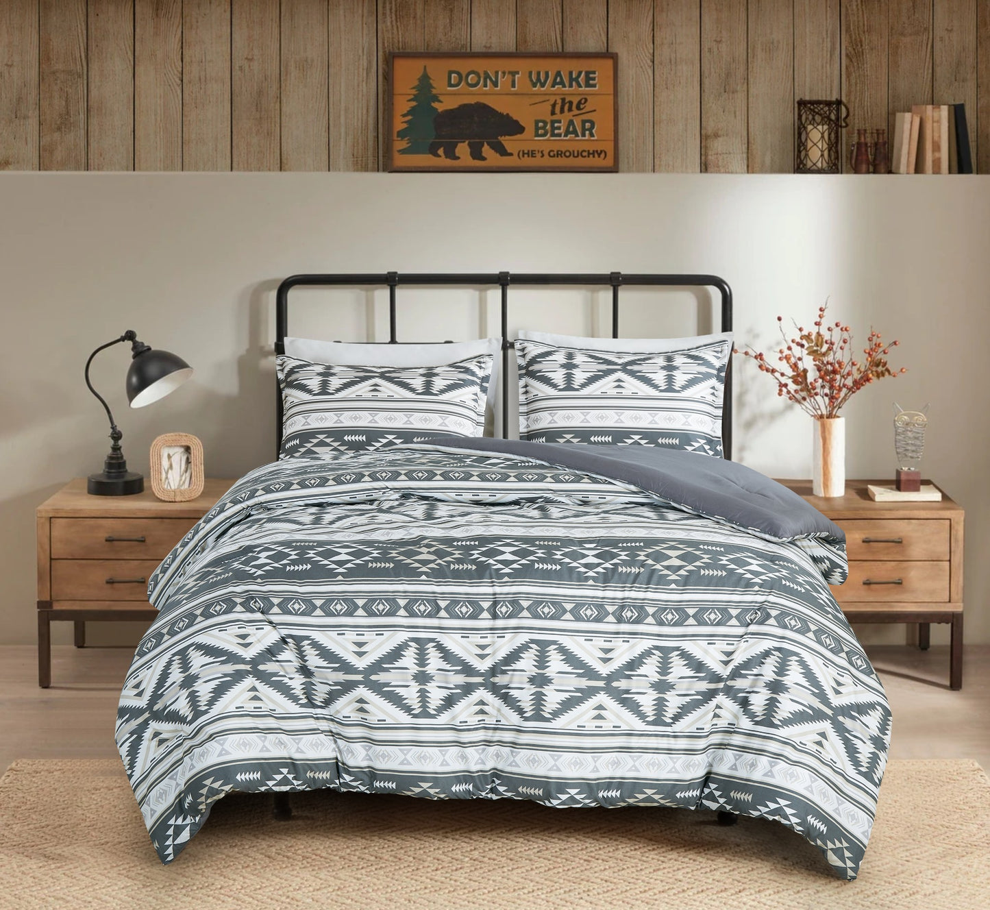 Zella Geometric Motif Printed Microfiber Comforter Set