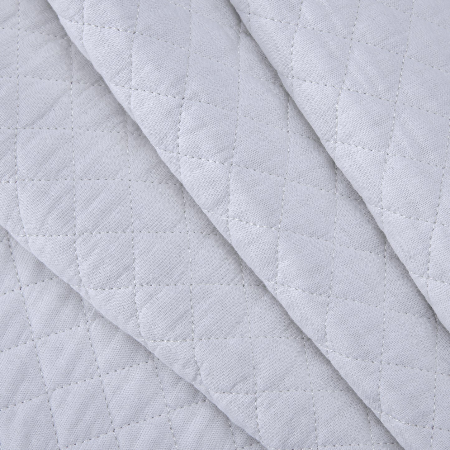 Avon Diamond Stitch Cotton Quilt Set