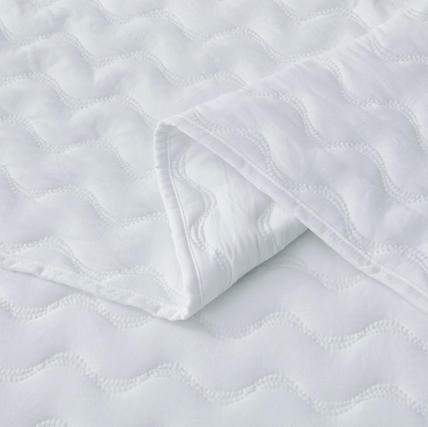 Destiny Wavy Line Stitch Microfiber Quilt Bedspread Set