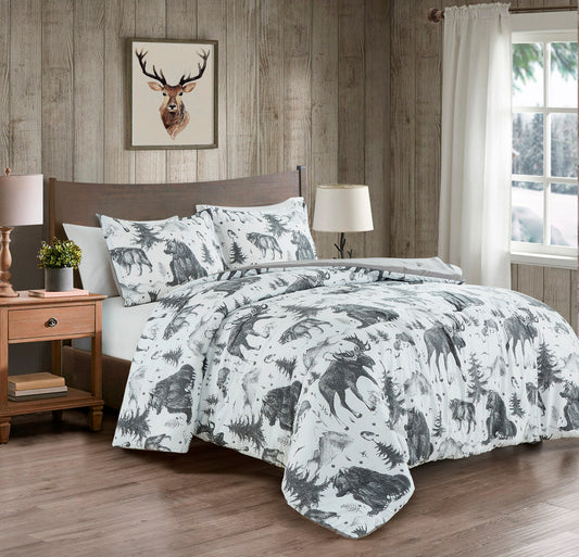 Evans Cabin Lodge Grizzly Bear Printed Comforter Set