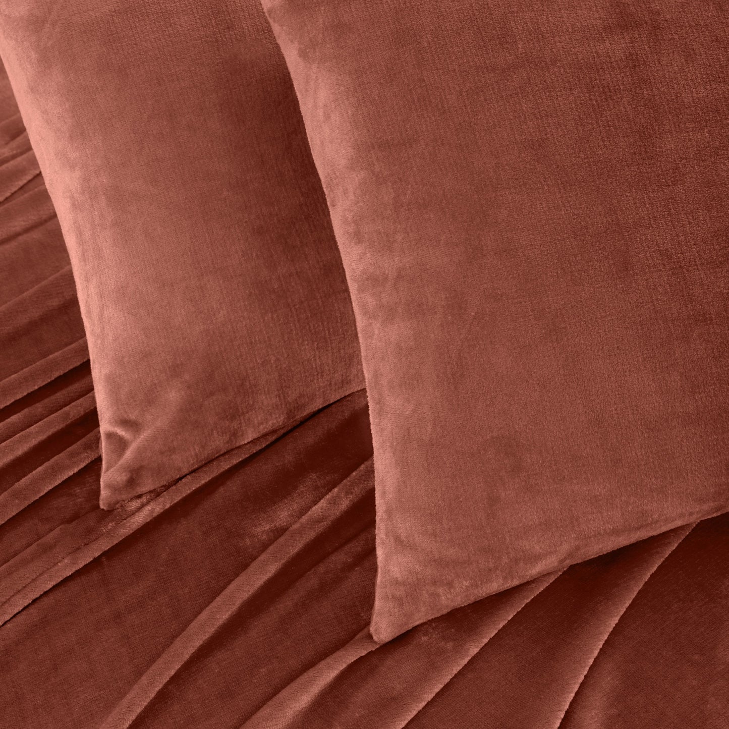 Lavish Extra Soft Microplush Fleece Velvety Bed Sheet Set