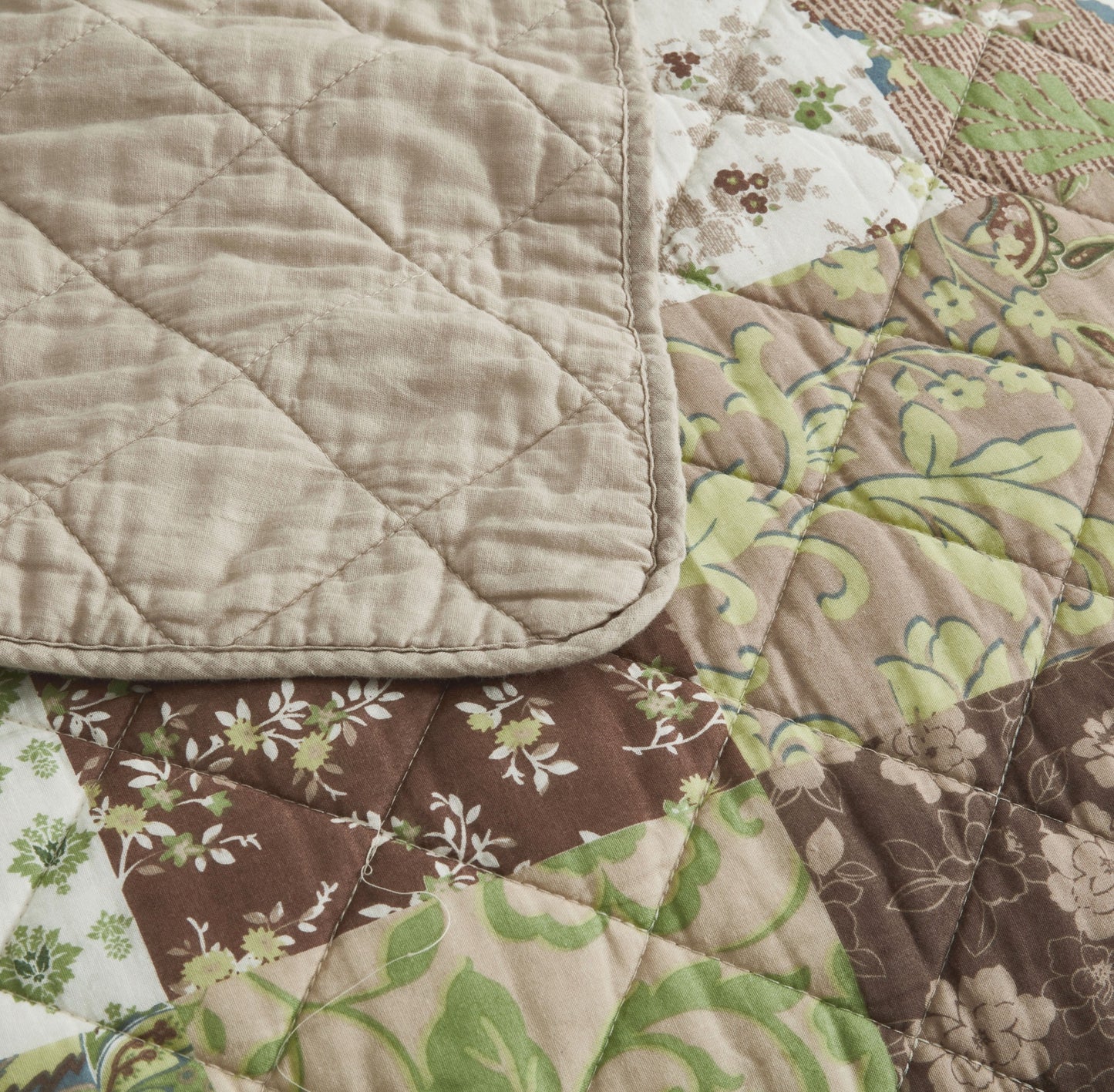 Leilani Bohemian Printed Floral Patchwork Cotton Quilt Set