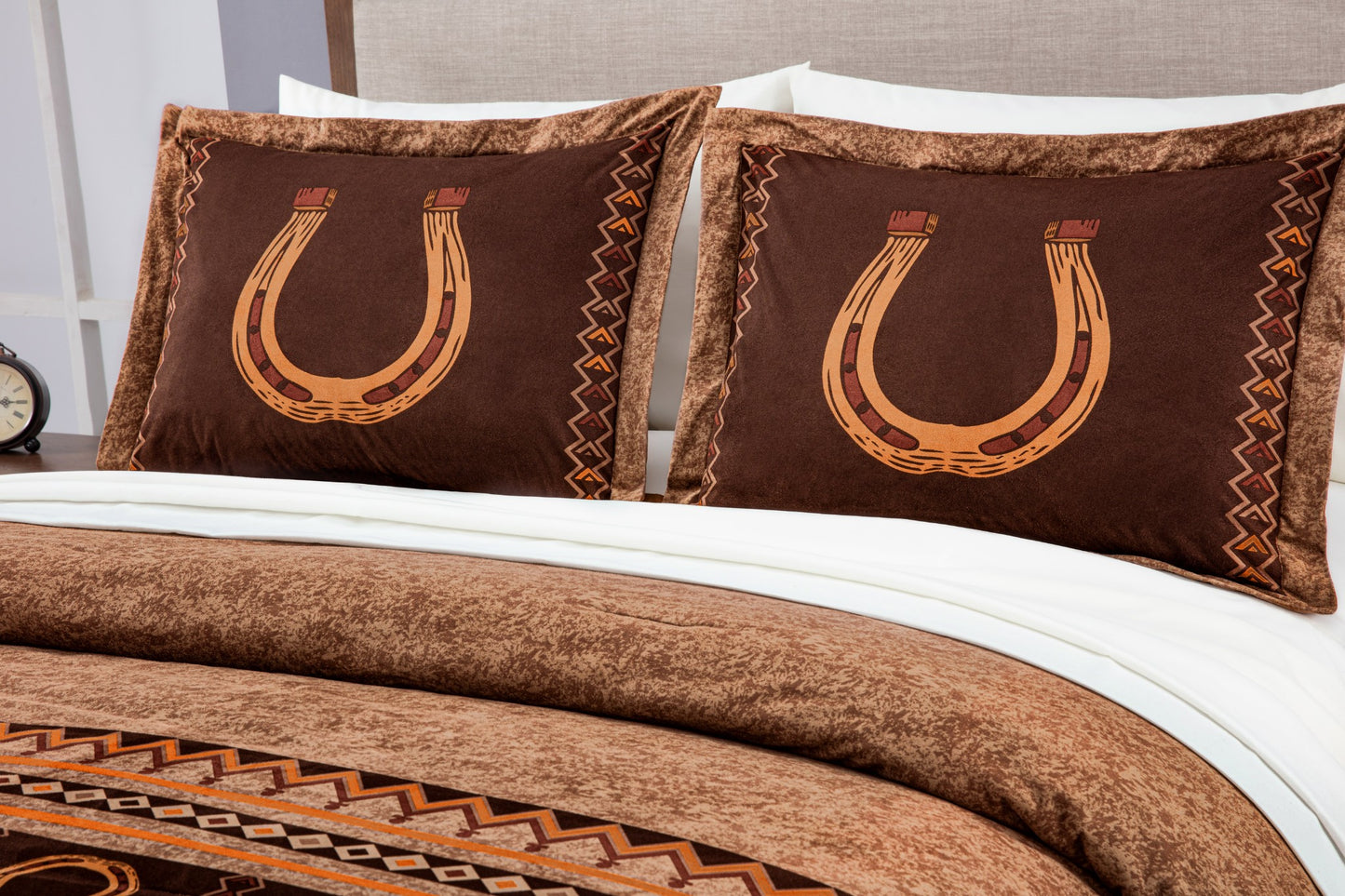 Maverick 7-Piece Southwestern Wild Horses Bed in a Bag Comforter Set